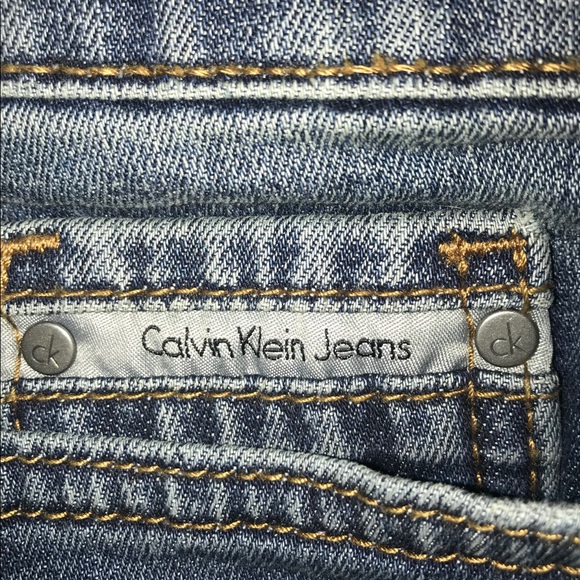 Calvin Klein Jean Shorts - Picture 5 of 5